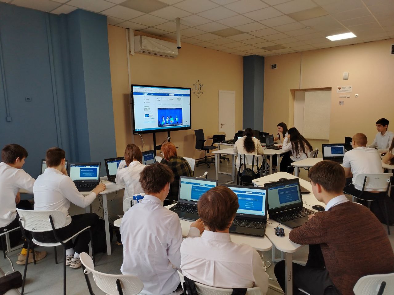На базе Центра «IT-куб» Адыгеи проведено мероприятие в рамках проекта «Цифровой ликбез»